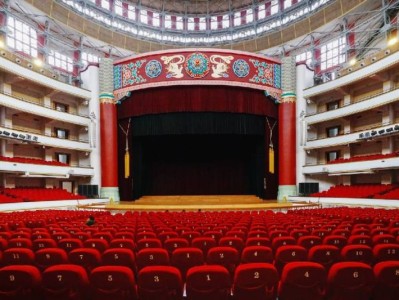 重庆人民大礼堂周一闭馆吗？