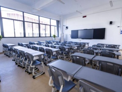 连云港新海高级中学开发区分校即将投入使用