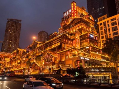 重庆洪崖洞旅游攻略（附近轻轨+最佳观看时间+图片）