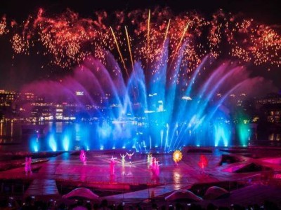 深圳欢乐海岸春节烟花表演时间2025
