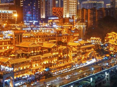 重庆洪崖洞几点关灯？