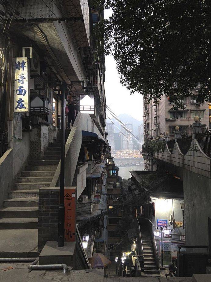 重庆洪崖洞一日游攻略（门票预约 开放时间 路线）